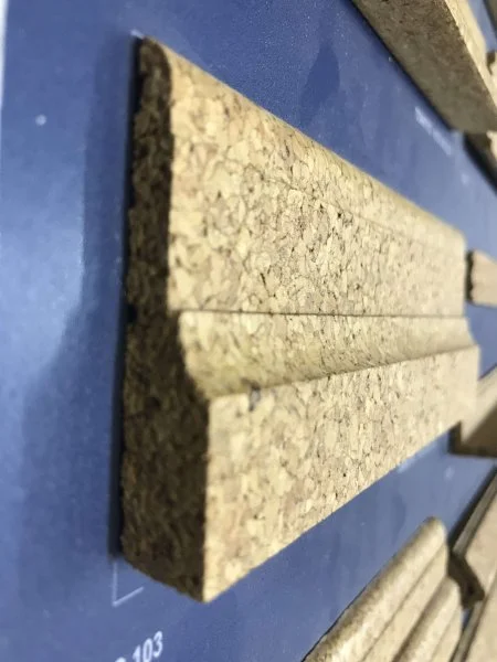 Плинтус пробковый ArtCorkDesing С 103 лакированный 12х65х910 мм в Нижнем Новгороде