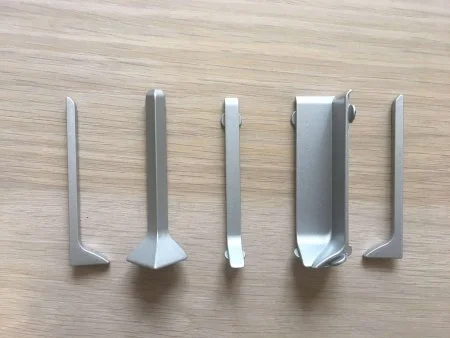 Наружный угол для плинтуса ЭлитПроф Плоский 60 (Алюм) в Нижнем Новгороде