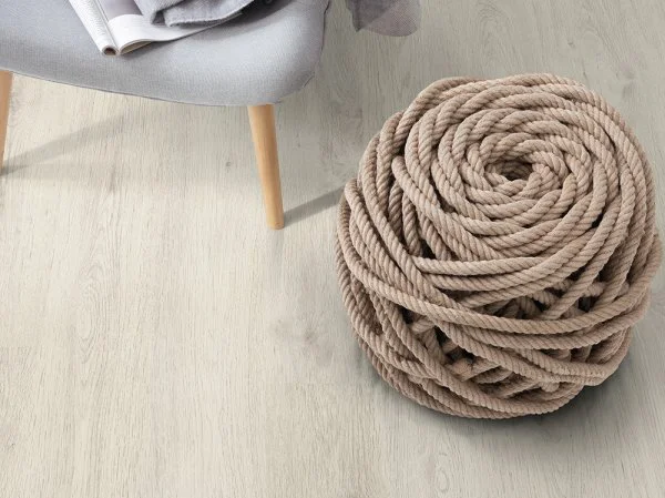 Ламинат Egger PRO 8/33 4V Дуб Кортина белый EPL034 в Нижнем Новгороде