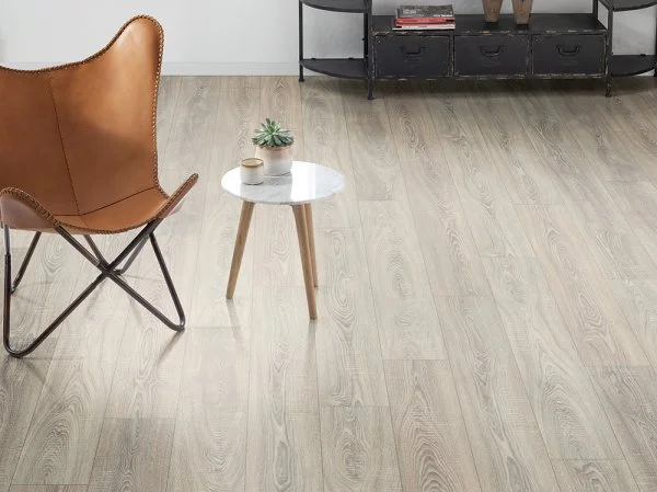 Ламинат Egger PRO 8/33 4V Дуб Бардолино серый EPL036 в Нижнем Новгороде