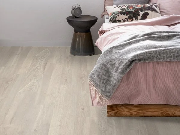 Ламинат Egger PRO 8/33 Дуб Кортон белый EPL051 в Нижнем Новгороде