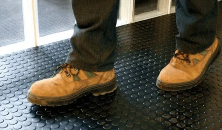 Противоскользящее резиновое покрытие Пятачки (1,5х10м) в Нижнем Новгороде